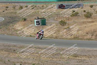 media/Apr-20-2025-AHRMA (Sun) [[393a79c373]]/Race/Group 11 early race/Turn 4b/